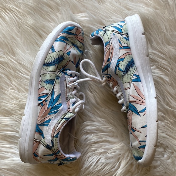 Vans Tropical Leaves Ultra Crush Plimsolls Old School True White Size 9 - Picture 4 of 9